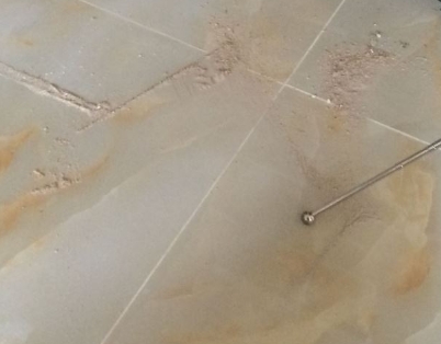 德江瓷砖空鼓维修公司分享粘合剂选择不当在瓷砖铺贴过程中可能导致以下问题
